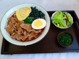 快餐宿样品菜 火山牛肉拉面定食样品菜